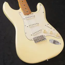 FENDER VOO DOO STRATOCASTER WHITE