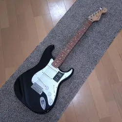 GUITAR STRATO #PCGQ8Z