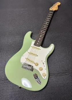 2025 FENDER PLAYER 2 STRATOCASTER #PC85UE