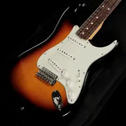 FENDER HERITAGE 60S STRATOCASTER 3-TONE SUNBURST (2020)