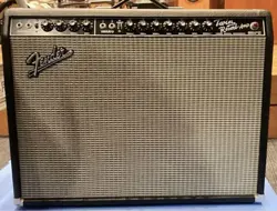 USED FENDER 65 TWIN REVERB GUITAR AMPLIFIER WITH SPARE VACUUM TUBE