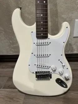 STARCASTER ELECTRIC STRATOCASTER