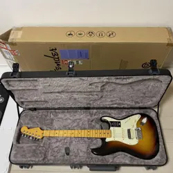 ELECTRIC GUITAR FENDER AMERICAN ULTRA STRATOCASTER HSS MAPLE FINGERBOARD  +CASE