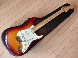 ELECTRIC GUITAR FENDER AMERICAN DELUXE ASH STRATOCASTER 2004 USA MADE SOLD AS IS