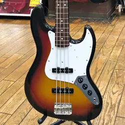 FENDER JAPAN JB-40 ELECTRIC BASS GUITAR-01