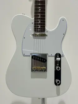 FENDER MADE IN JAPAN LIMITED HYBRID II TELECASTER BLANC