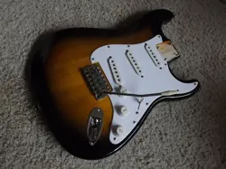 SONIC STRATOCASTER SUNBURST