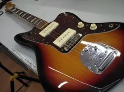 FENDER JAPAN JM 66B ELECTRIC GUITAR USED