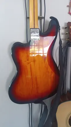 BASS VI SUNBURST