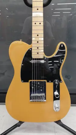50S STRATCASTER USED