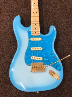SUPER COOL FENDER STRATOCASTER MIM CUSTOM SHOP  ELECTRIC GUITAR - USED