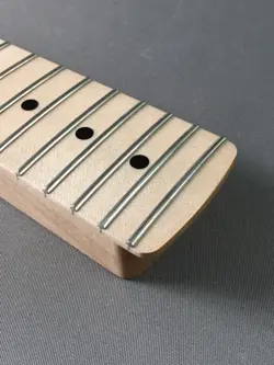 WARMOTH FENDER STRAT