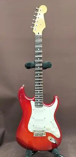 FENDER JAPAN STR-85R ELECTRIC GUITAR USED