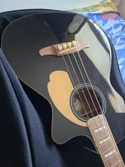 FENDER KINGMAN V2 ACOUSTIC-ELECTRIC BASS BLACK