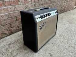 FENDER VIBRO CHAMP