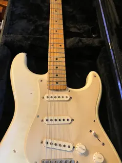 FENDER WHITE  ROADWORN STRAT ROAD WORN STRATOCASTER