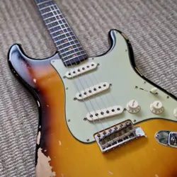 ELECTRIC GUITAR FENDER CUSTOM SHOP 1961 STRATOCASTER HEAVY RELIC SUNBURST W/CASE