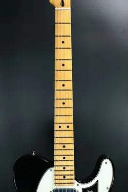 TELECASTER MAPLE BLACK