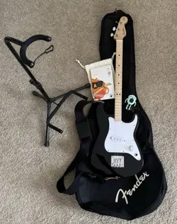 FENDER X LOOG STRATOCASTER, 3 STRING, 1/4 SCALE ELECTRIC GUITAR