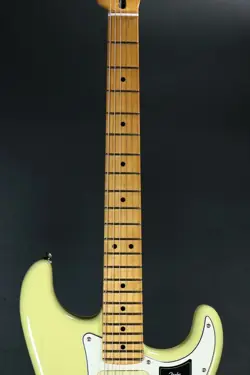 STRATOCASTER MAPLE HIALEAH