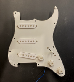 SQUIER STRATOCASTER BY