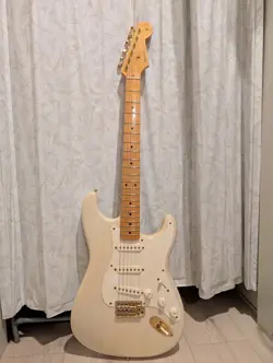 ELECTRIC GUITAR FENDER AMERICAN VINTAGE 1957 COMMEMORATIVE STRATOCASTER 2007