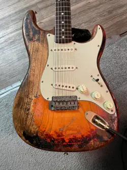 STRATOCASTER 1982 REISSUE.
