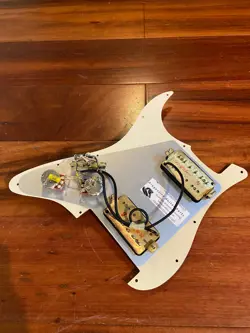 HH PICKGUARD