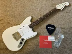 FENDER 60S MUSTANG 2025 LIMITED EDITION GOLD PARTS
