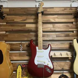 FENDER JAPAN STRATOCASTER S SERIAL RED