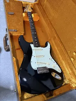 FENDER CUSTOM SHOP 1963 STRATOCASTER