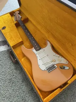 SPECTIVE STRATOCASTER