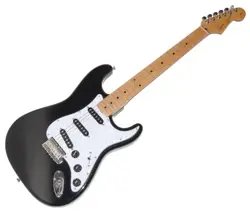COMES WITH SOFT CASE SQUIER BY FENDER SST-30 STRATOCASTER ELECTRIC GUITAR
