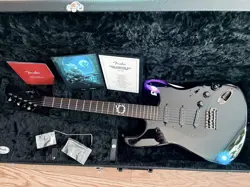 FENDER XIV STRATOCASTER