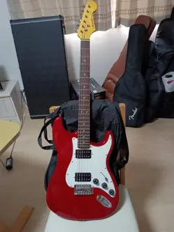 JUNO STRATOCASTER FENDER AMERICAN STANDARDCANDY RED COLOR