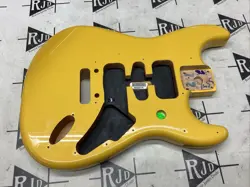 FENDER MIM PLAYER