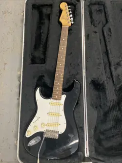 HANDED JAPAN FENDER