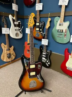 FENDER KURT COBAIN JAGUAR ELECTRIC GUITAR 3-COLOR SUNBURST