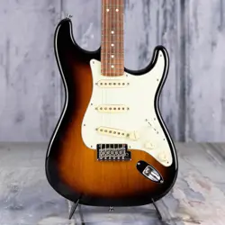 USED 2023 FENDER AMERICAN PROFESSIONAL II STRATOCASTER, 3-TONE SUNBURST