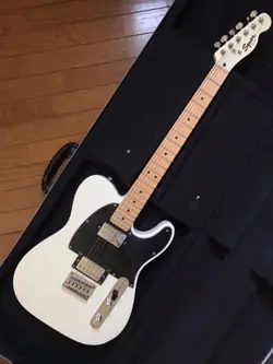 COOL PEARL WHITE TELEGIB SQUIER BY FENDER CONTEMPORARY TELECASTER HH