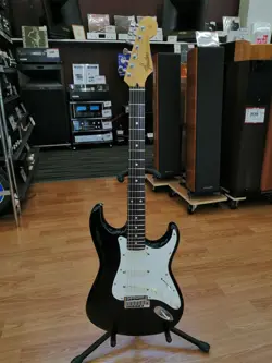 FENDER JAPAN STR-85LS ELECTRIC GUITAR