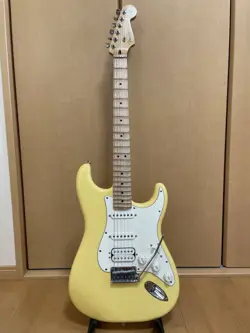 ELECTRIC GUITAR FENDER PLAYER STRATOCASTER HSS MAPLE FINGERBOARD BUTTERCREAM