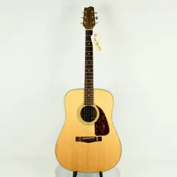 FENDER F-210 ACOUSTIC GUITAR
