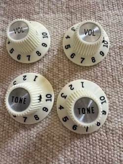 (4) FENDER STYLE AGED WHITE WITCH HAT GUITAR KNOBS VOL TONE SET SCREW JAZZMASTER
