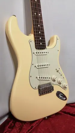 FENDER JUNIOR COLLECTION STRATOCASTER USED 2022 BASSWOOD BODY MAPLE NECK