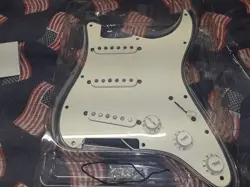 2002 FENDER AMERICAN STANDARD STRATOCASTER LOADED PICKGAURD