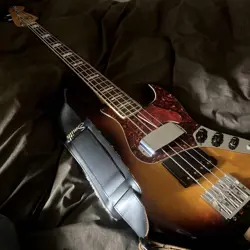 FENDER CLASSIC SERIES 70S JAZZ BASS SAFE PACKING!