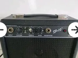 FENDER SQUIER SP-10 PORTABLE AMPLIFIER 22W 120V-60HZ ELECTRIC GUITAR AMP