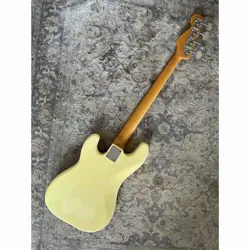 PRECISION BASS PB-70