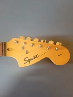 FENDER SQUIER STRATOCASTER NECK MAPLE